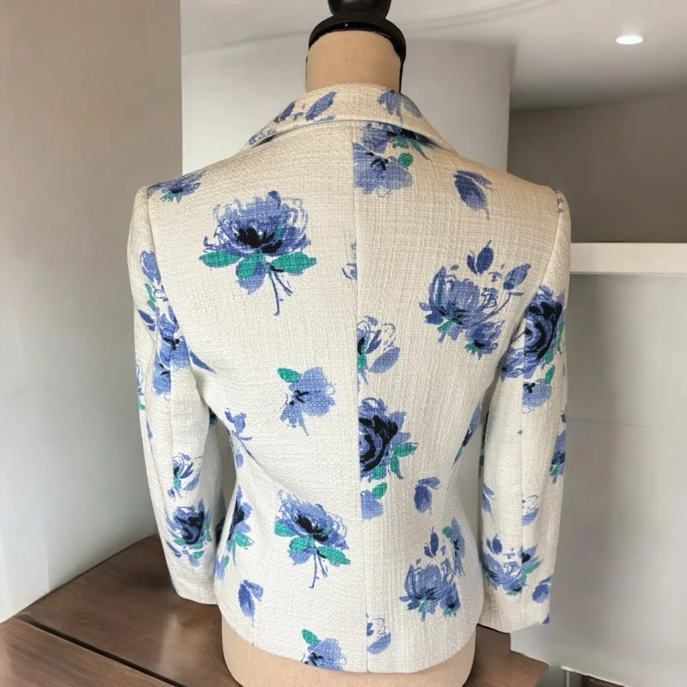 Petite Sophisticate-NWT Size 6 stunning woven cotton floral blazer. Lined. New! - Picture 12 of 16